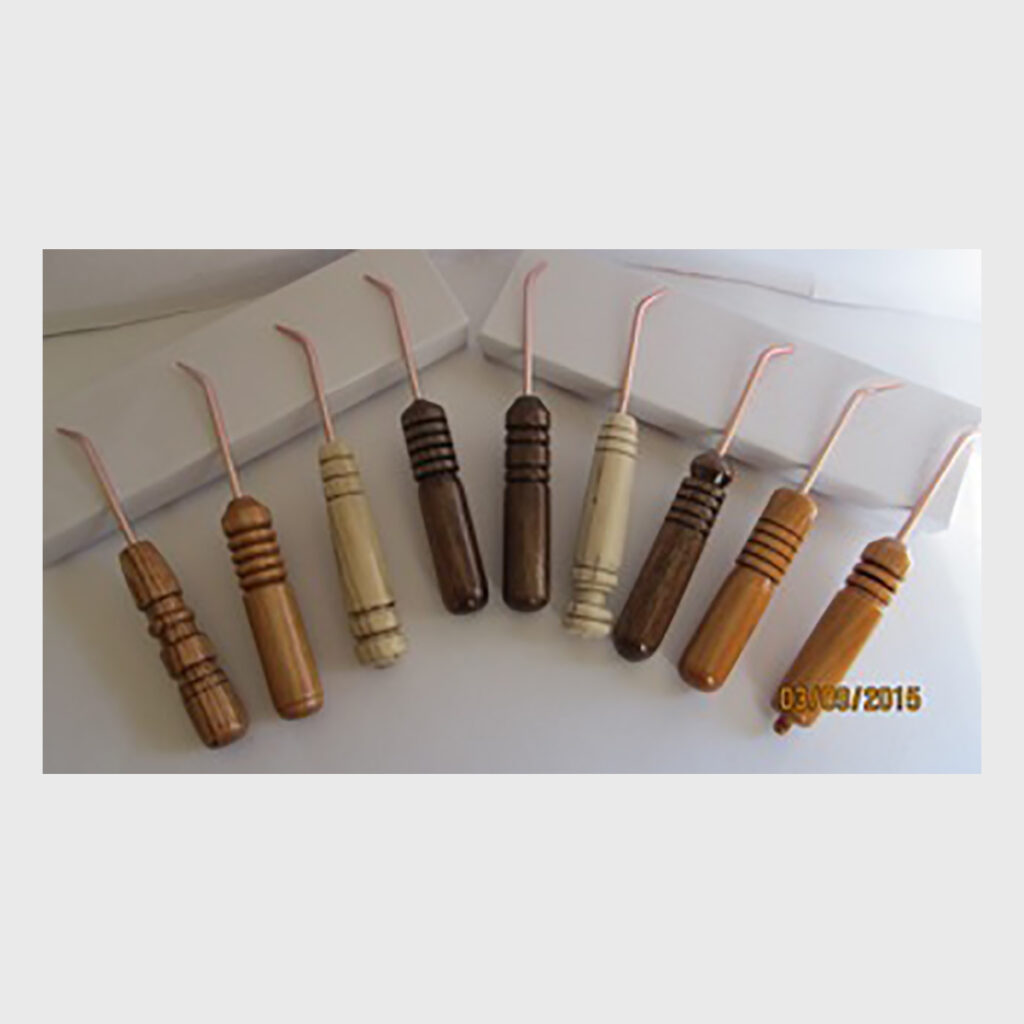 Frank’s Loop Lifters – Rug Hooking Solutions